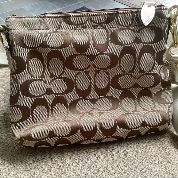 Coach Crossbody - Picture 2 of 2